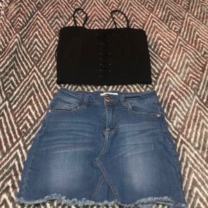 Laced up black top 🖤